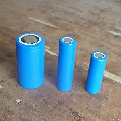 Cylindrical lithium-ion cells for comparative review