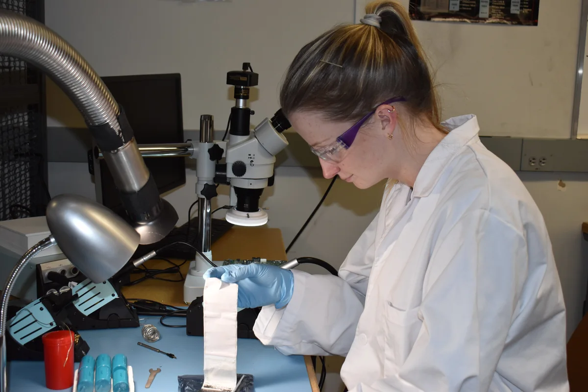 Laboratory workstation with testing setup